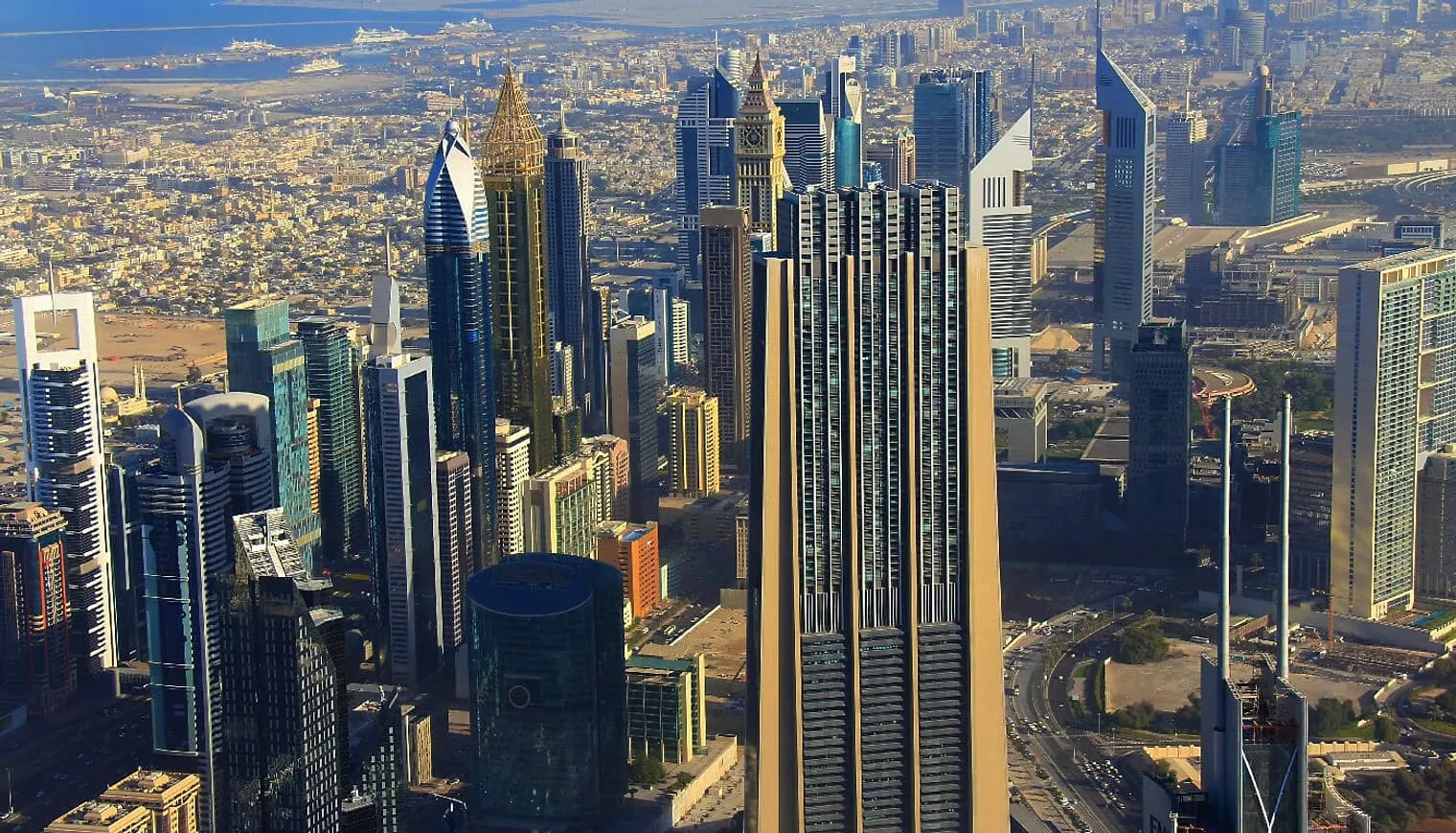 Photo from “The Main Neighborhoods of Dubai that Every Tourist Know About”