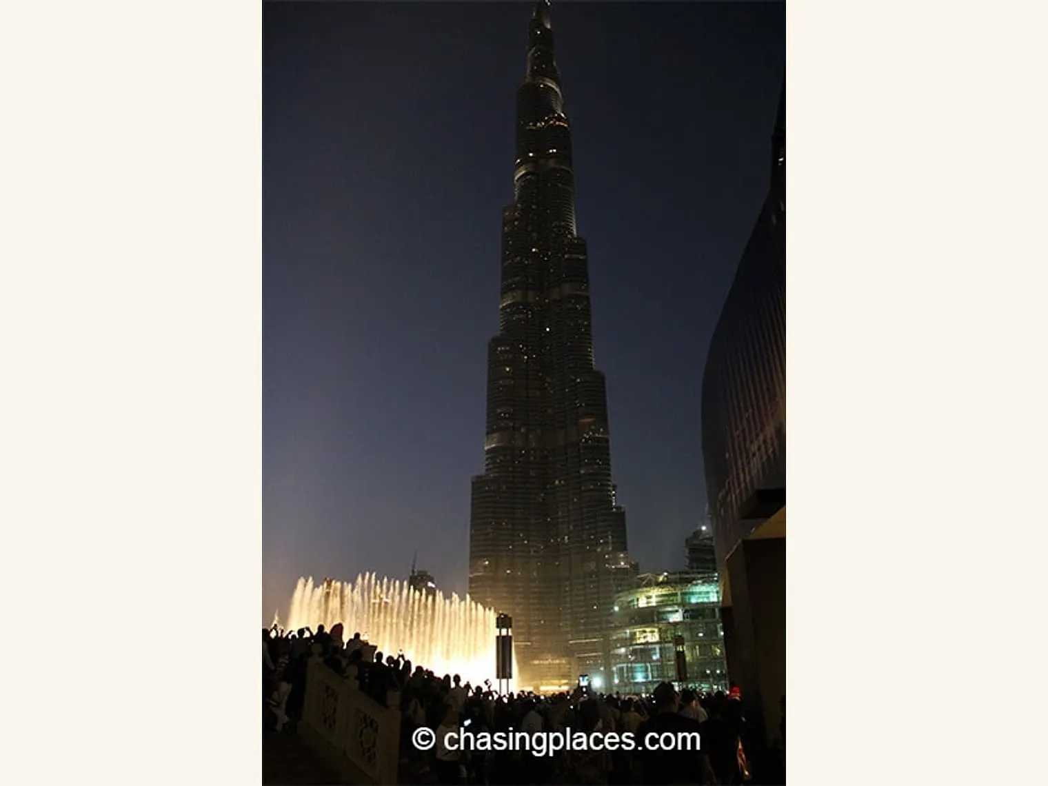 The Dubai Fountain in full swing