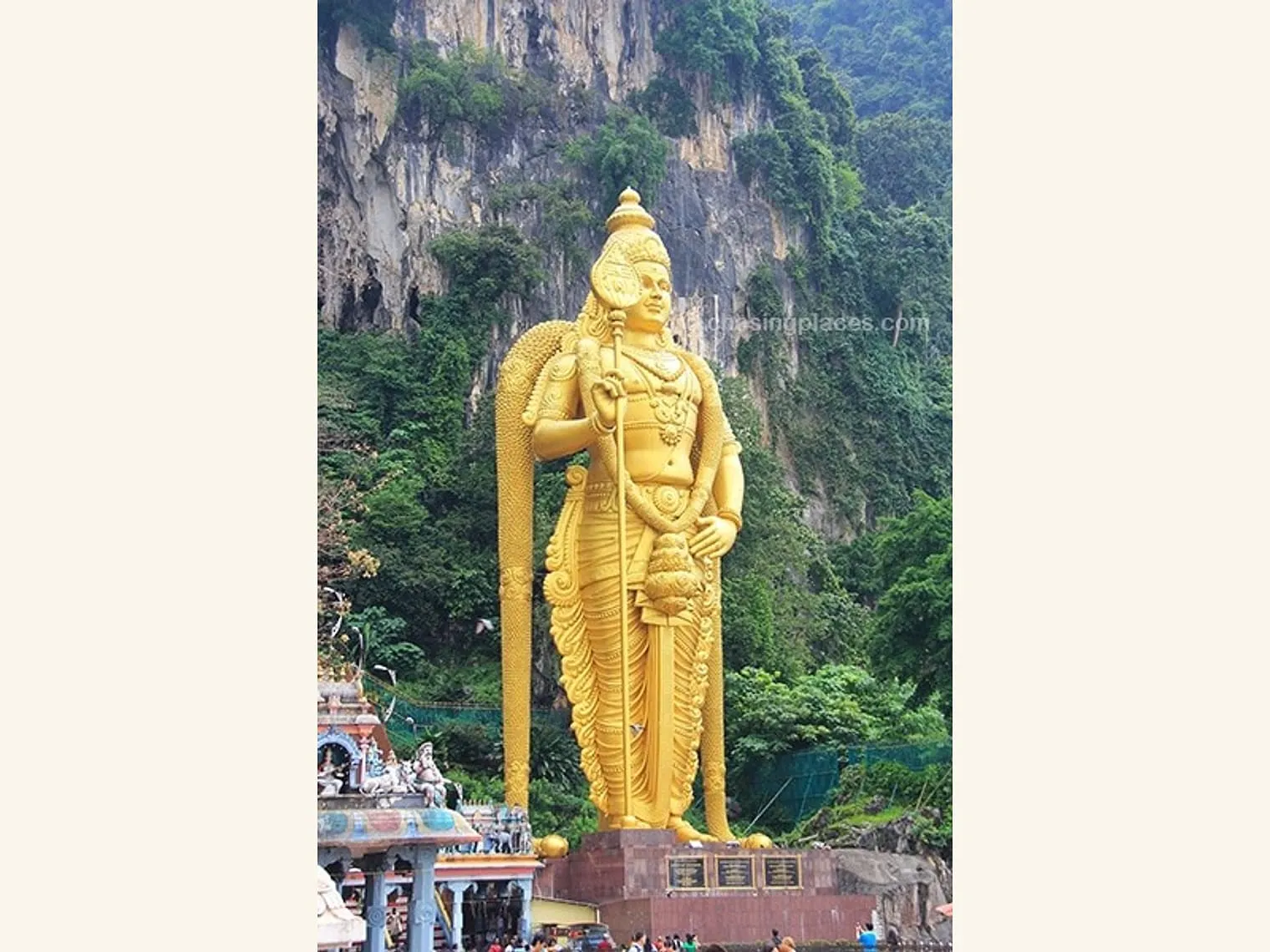 There is no shortage of statues to check out while at Batu Caves