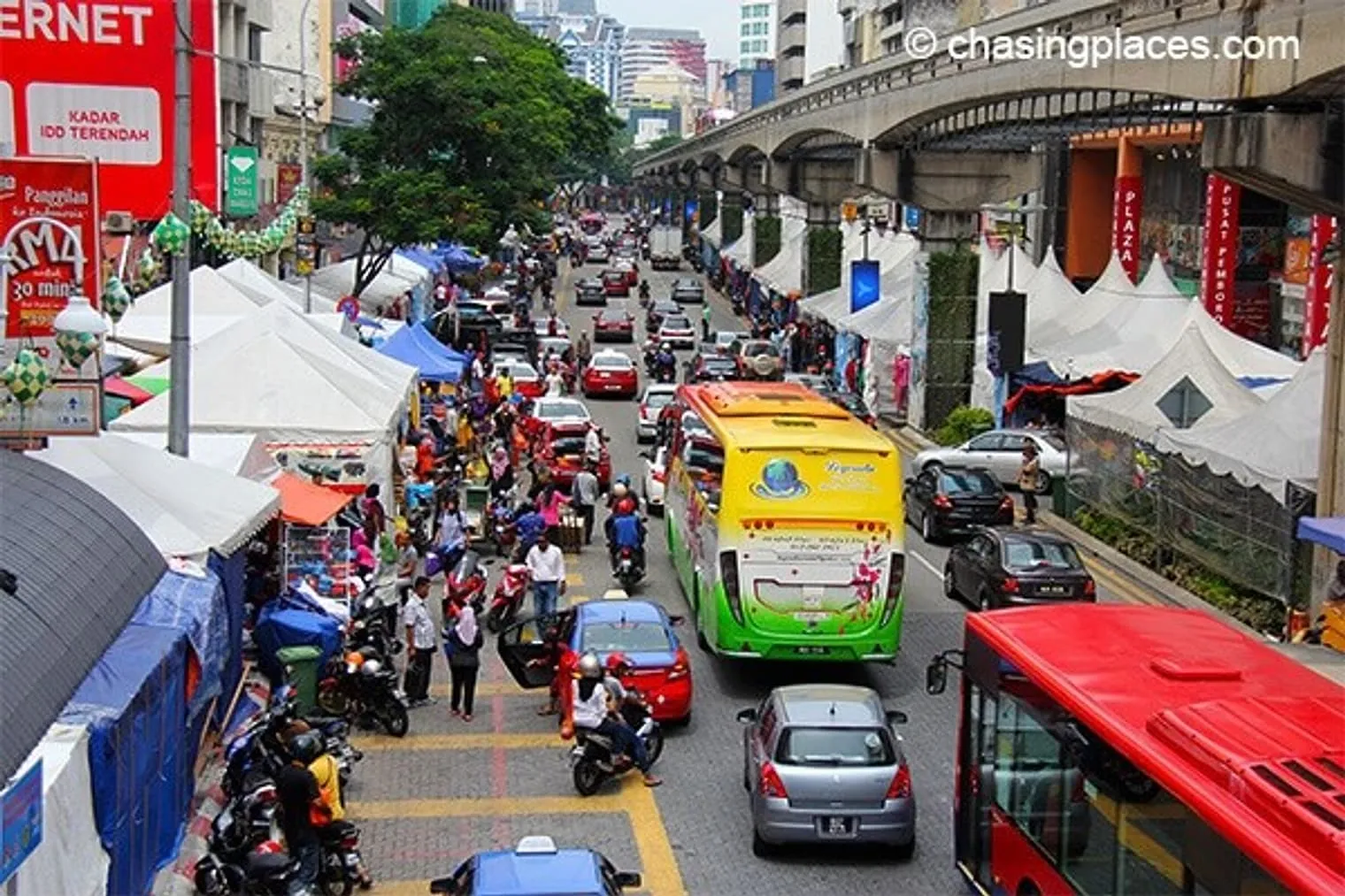 A look of Chowkit Market from above.