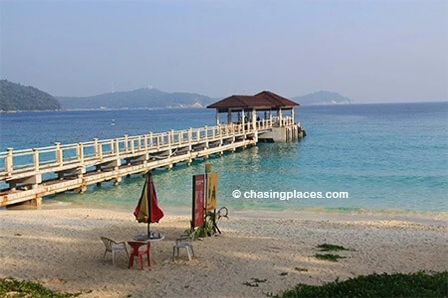 Most speedboats drop off passengers at island piers