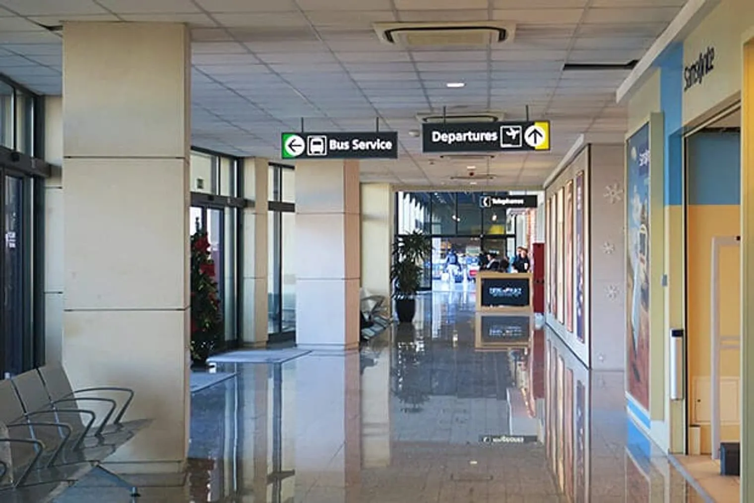 The hallway you need to walk through to get to the Malta Express Bus bays.