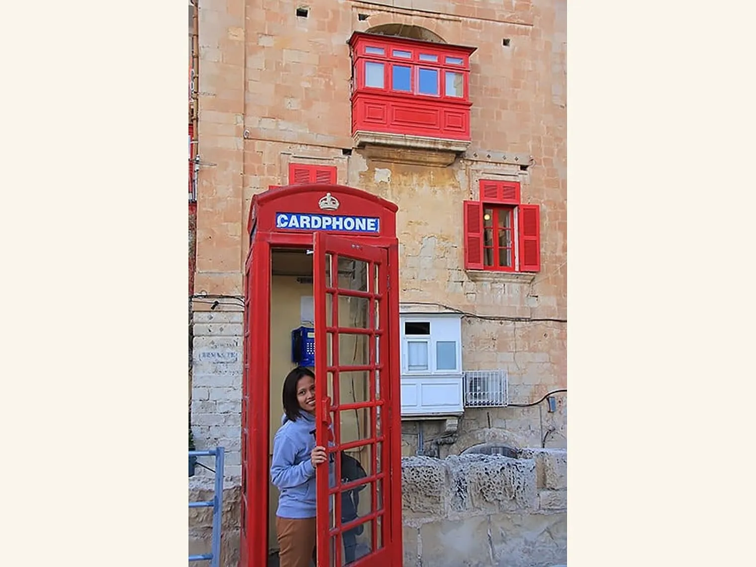 The winter temperature in Valletta was mild enough that I was able to take my jacket off in the afternoon.